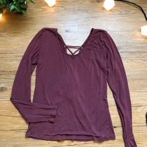 Long Sleeved T-Shirt with Crossing Back